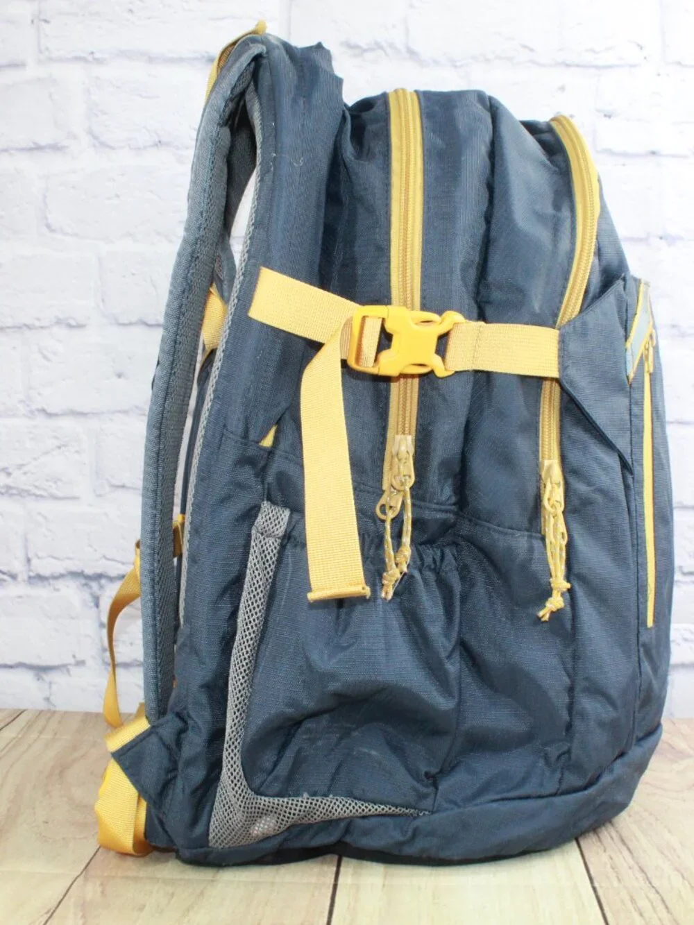 READ–LL Bean Unisex Adult Comfort Carry Portable Locker Pack 42L Backpack Hiking